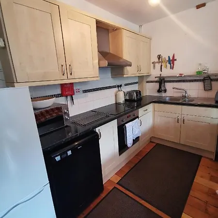 The Old Rectory Kirkullen Loft In 10 Mins To Widemouth Bay And Crackington Haven,15 Mins Bude,20 Mins Tintagel, 27 Mins Port Issac *